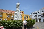 Monumento a la Heróica Cartagena and the statue of Christopher Colombus